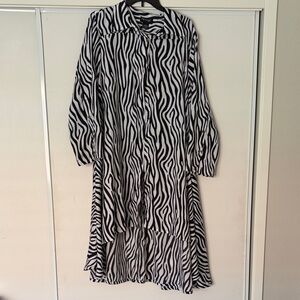Elegant Black and White Zebra Print Blouse
